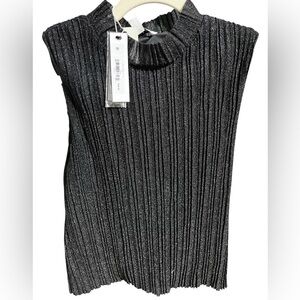 #2818 NWT STEVE MADDEN Shimmer Accordian Sleeveless Mock Turtle neck Top